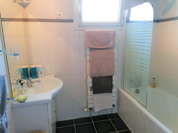 Image No.7-3 Bed House for sale