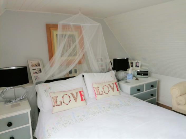 Image No.8-2 Bed House for sale