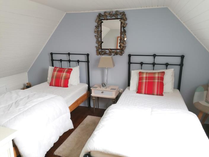 Image No.10-2 Bed House for sale