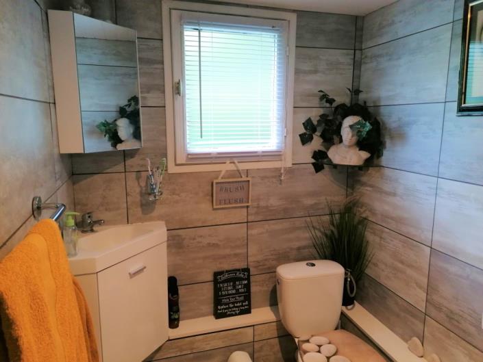 Image No.11-2 Bed House for sale