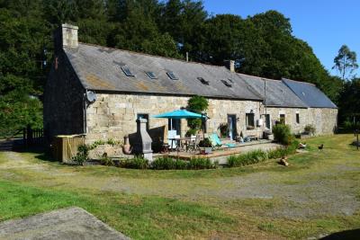 Maison de 4 chambres à vendre à Bulat-Pestivien