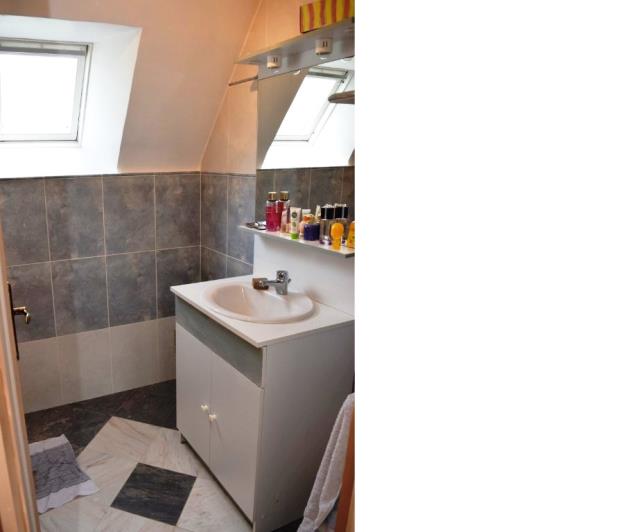 Image No.23-Maison de 5 chambres à vendre à Guiscriff