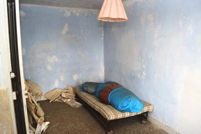 Image No.12-2 Bed House for sale