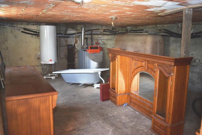 Image No.31-5 Bed House for sale