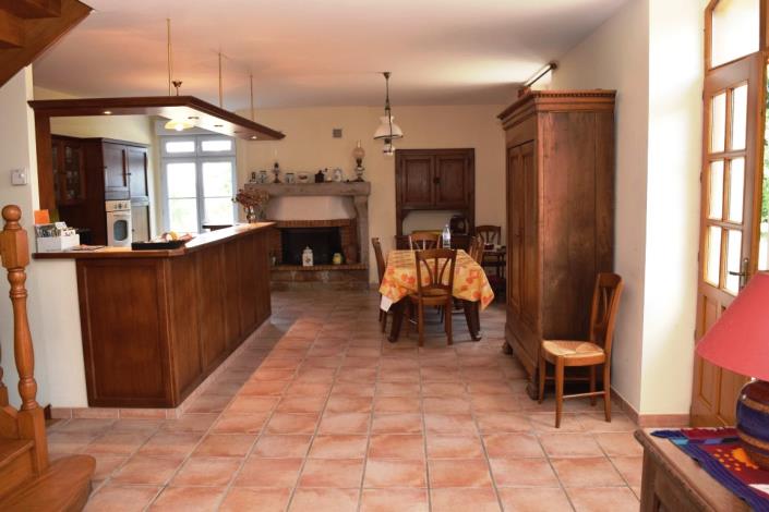 Image No.14-5 Bed House for sale