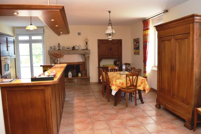 Image No.13-5 Bed House for sale