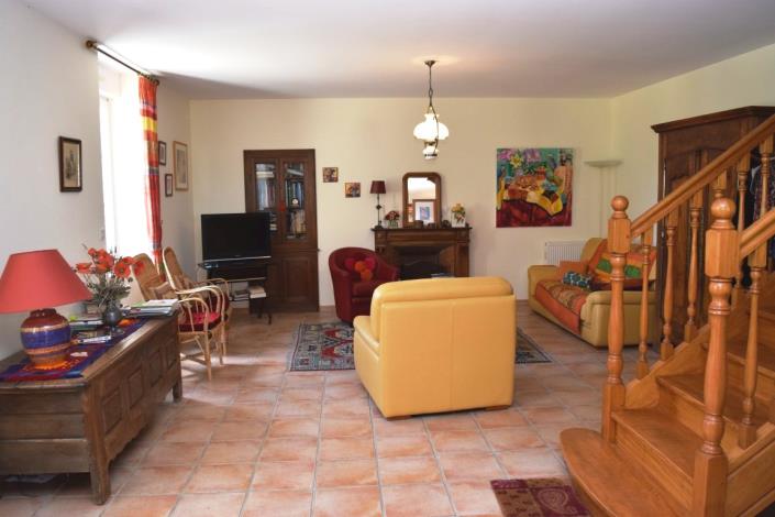 Image No.10-5 Bed House for sale