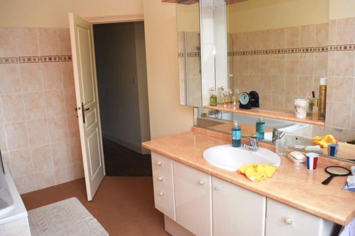 Image No.28-5 Bed House for sale