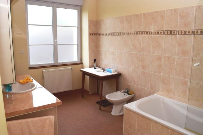 Image No.30-5 Bed House for sale