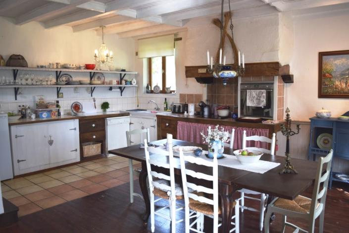 Image No.10-4 Bed House for sale