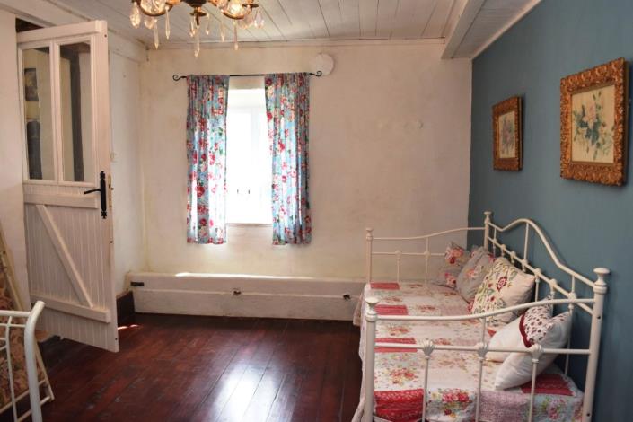 Image No.14-4 Bed House for sale