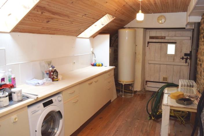 Image No.18-4 Bed House for sale