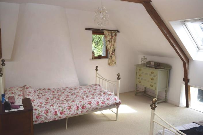 Image No.22-4 Bed House for sale