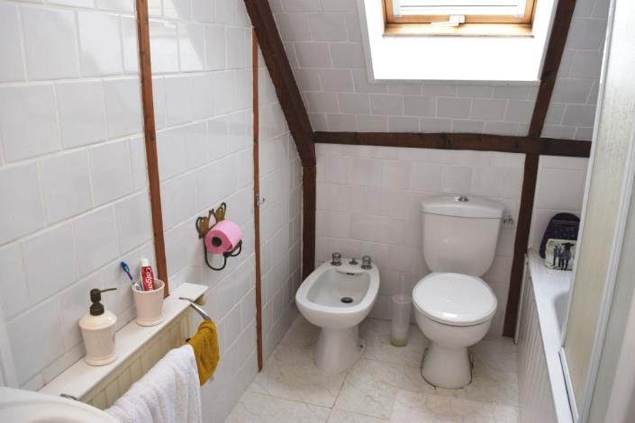 Image No.27-4 Bed House for sale