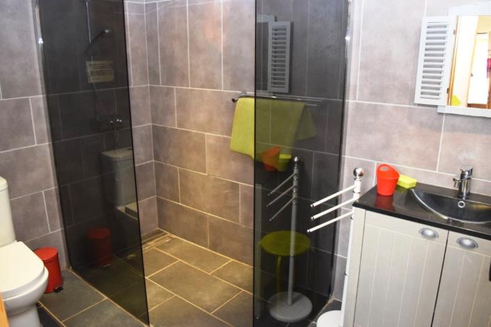 Image No.27-4 Bed House for sale