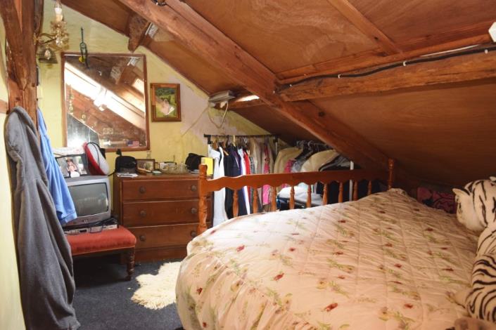 Image No.25-5 Bed House for sale