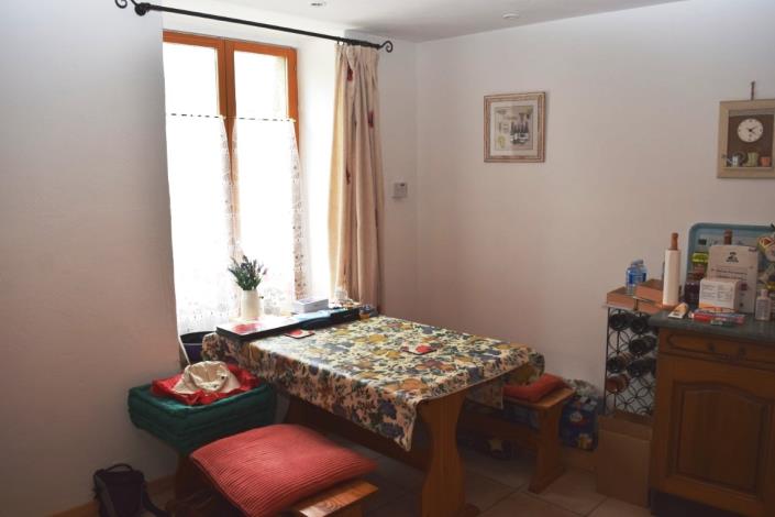 Image No.6-2 Bed House for sale