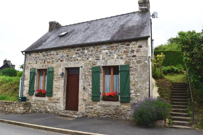 Image No.1-2 Bed House for sale