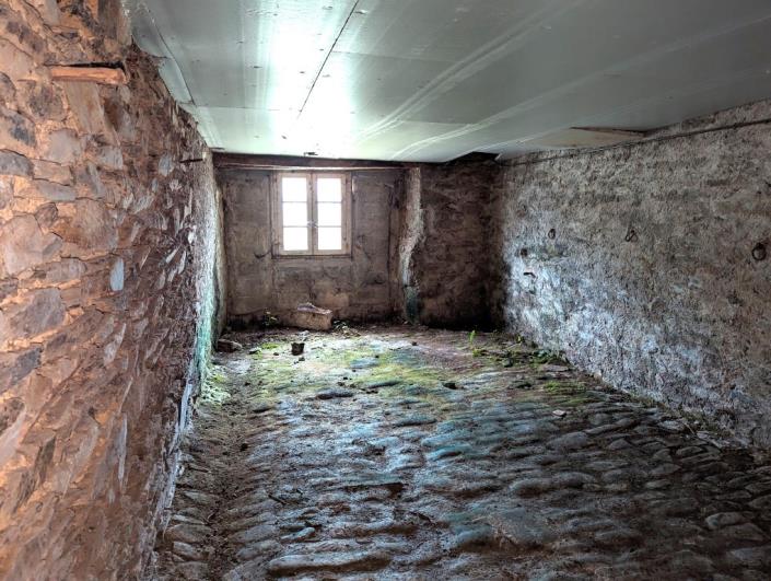 Image No.34-5 Bed House for sale