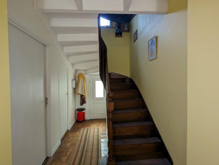 Image No.5-5 Bed House for sale