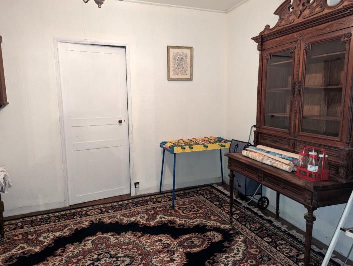 Image No.8-5 Bed House for sale