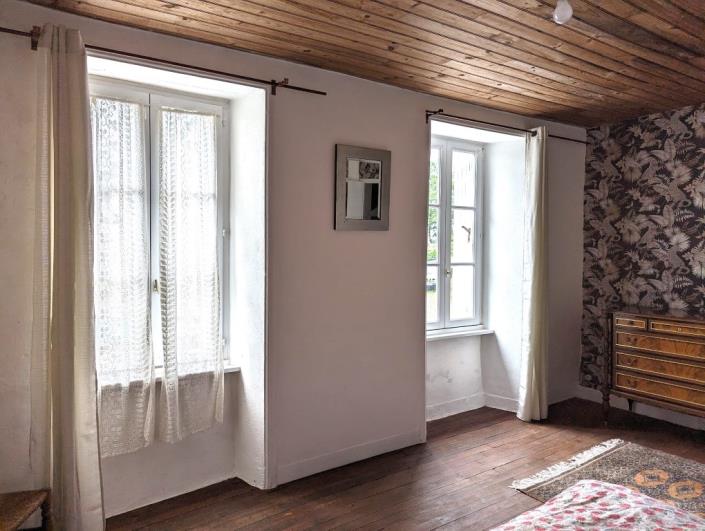 Image No.17-5 Bed House for sale