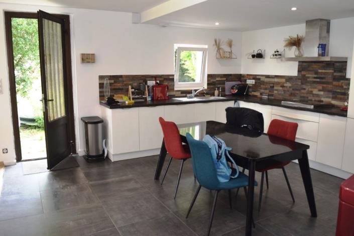 Image No.7-4 Bed House for sale