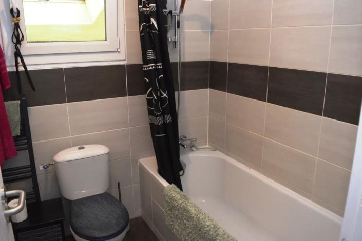 Image No.15-4 Bed House for sale