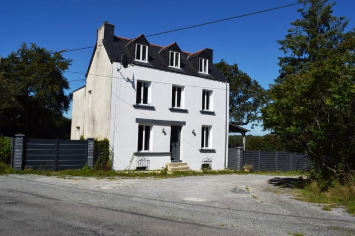 Image No.1-5 Bed House for sale