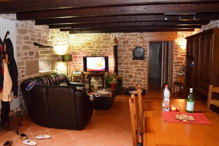 Image No.17-6 Bed House for sale