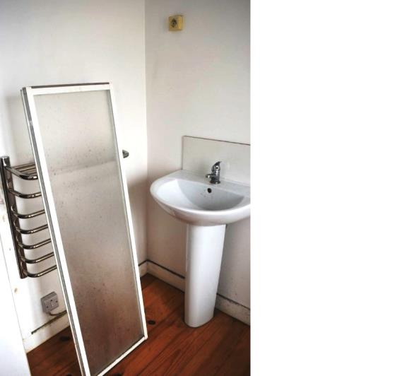 Image No.15-4 Bed House for sale