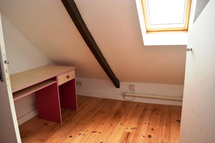 Image No.18-4 Bed House for sale