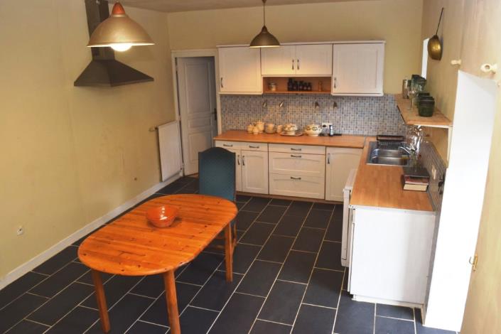 Image No.10-4 Bed House for sale