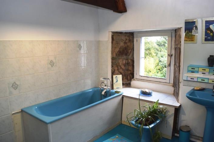 Image No.20-4 Bed House for sale