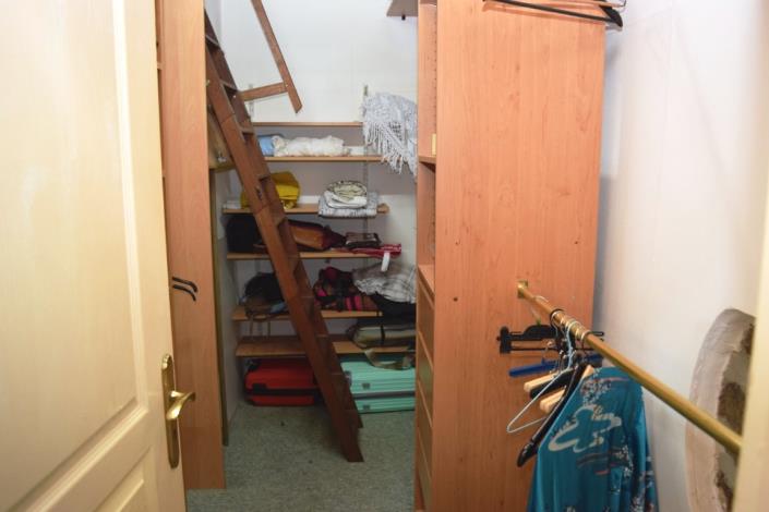 Image No.21-4 Bed House for sale