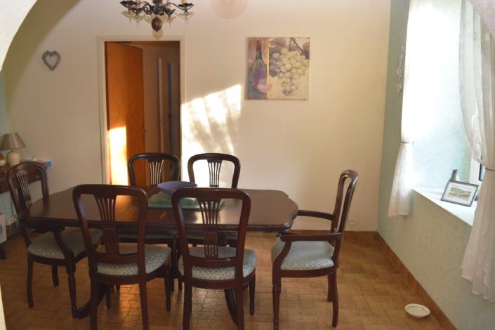 Image No.9-4 Bed House for sale