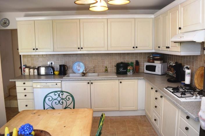 Image No.9-4 Bed House for sale