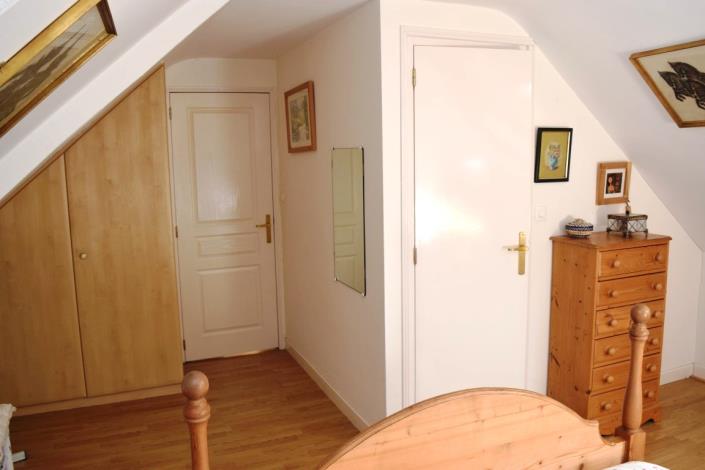 Image No.19-4 Bed House for sale