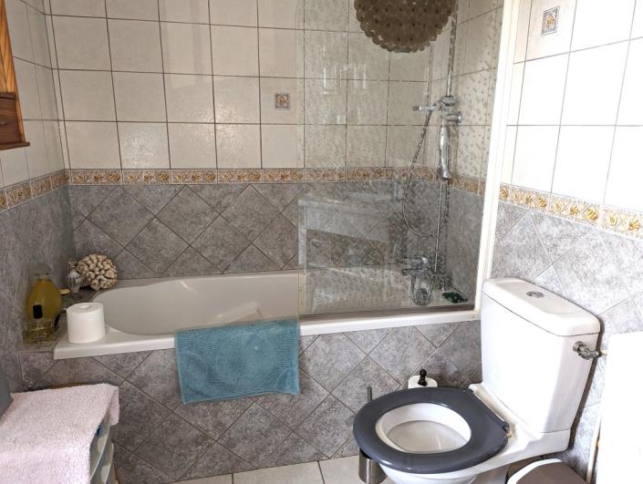 Image No.23-13 Bed House for sale