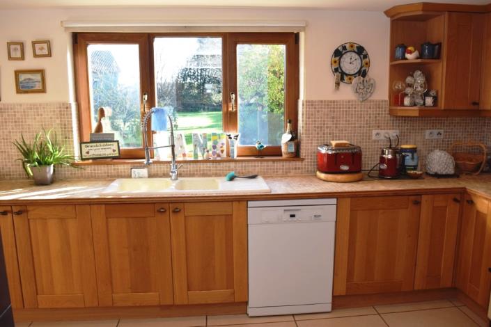 Image No.11-5 Bed House for sale