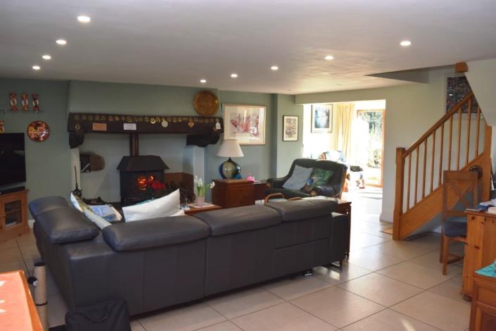 Image No.5-5 Bed House for sale