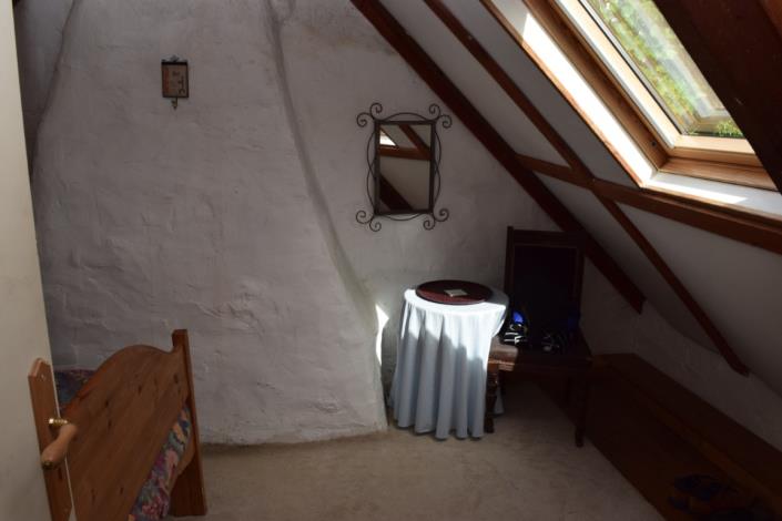 Image No.9-2 Bed House for sale