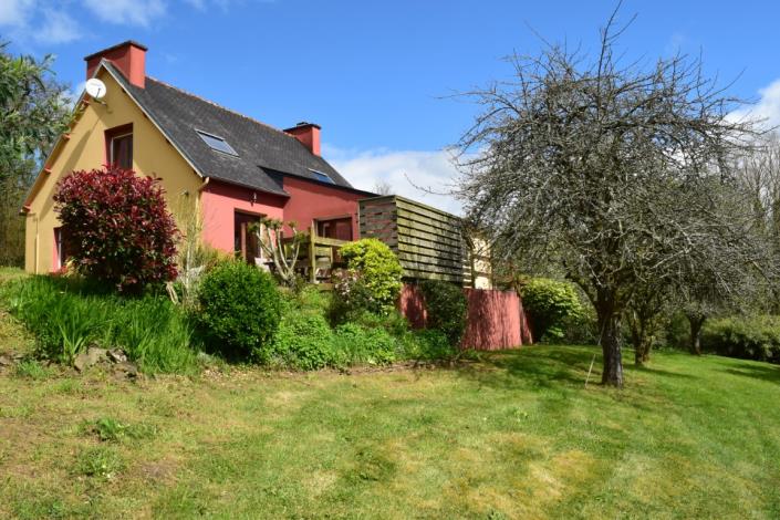 Image No.3-Maison de 5 chambres à vendre à Châteauneuf-du-Faou