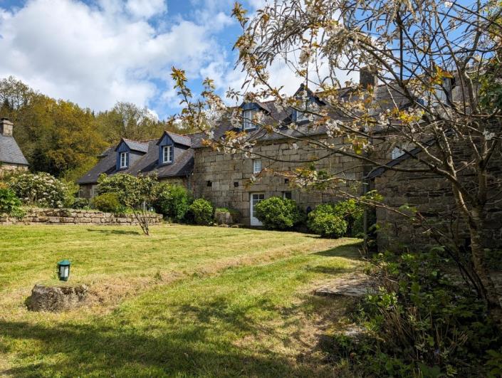 Image No.2-Maison de 11 chambres à vendre à Locarn