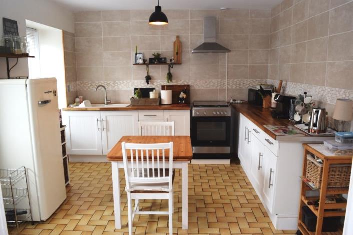 Image No.3-3 Bed Semi-Detached for sale