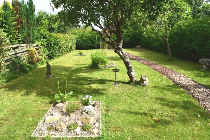 Image No.22-3 Bed Semi-Detached for sale