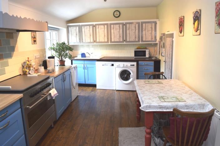 Image No.6-Maison de 5 chambres à vendre à Châteauneuf-du-Faou