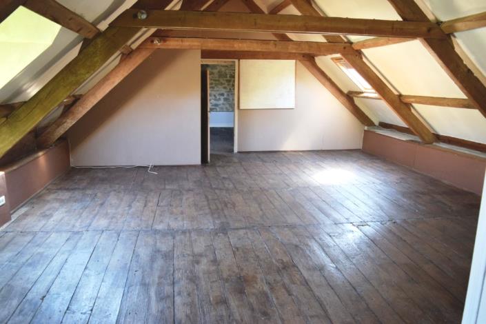 Image No.17-5 Bed House for sale