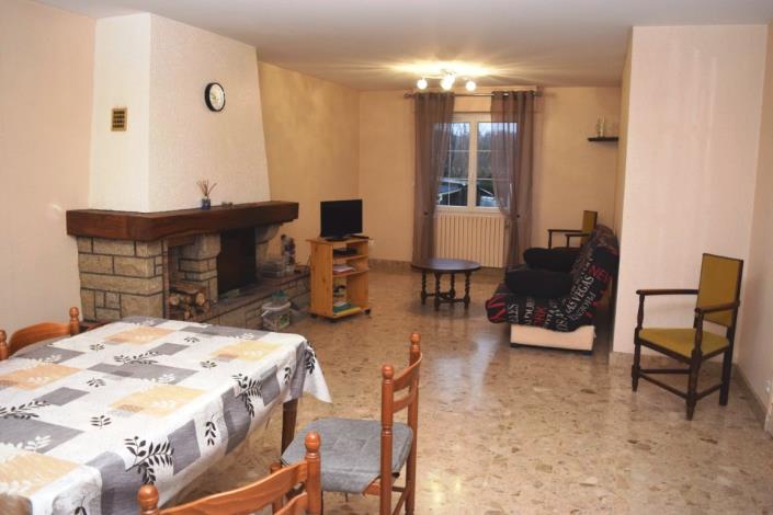 Image No.6-4 Bed House for sale