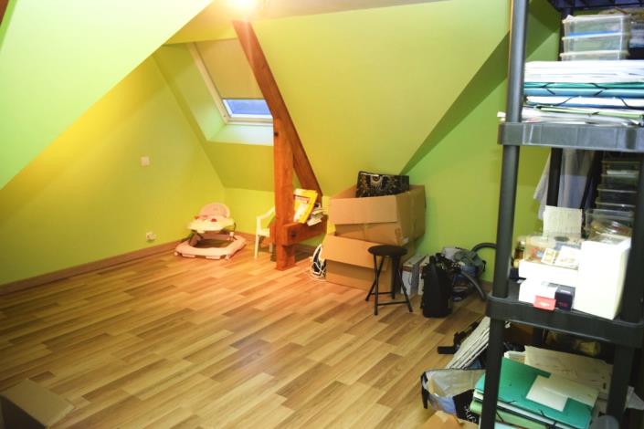 Image No.18-4 Bed House for sale